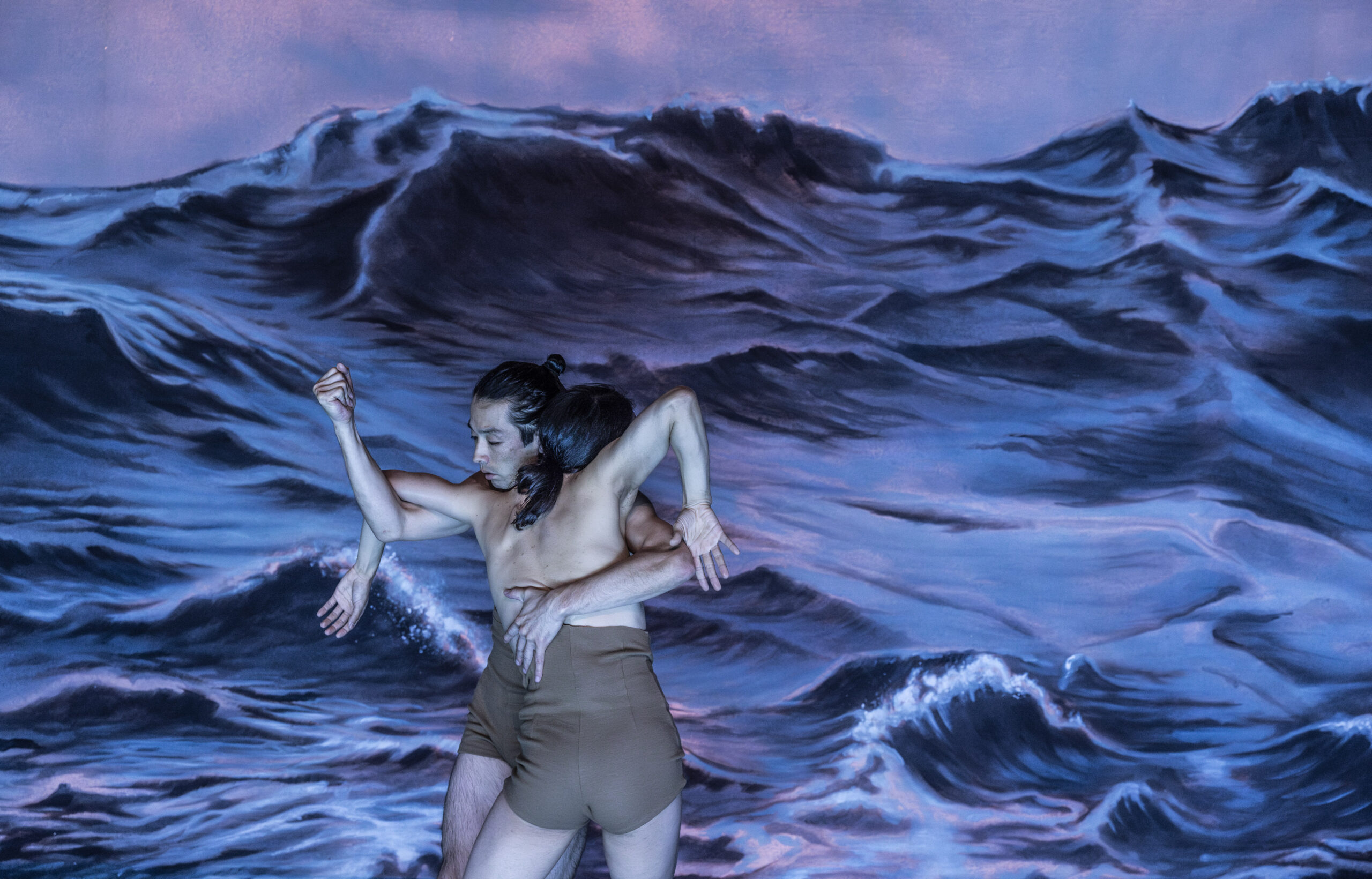 Biennale Danza 2024: corpi danzanti raccontano il mistero della vita