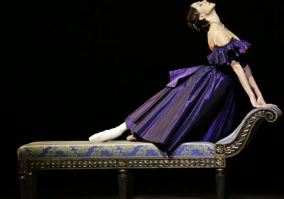 “La Dame aux camélias” di John Neumeier alla Scala inaugura per i balletti i servizi di accessibilità ai sordi e non vedenti